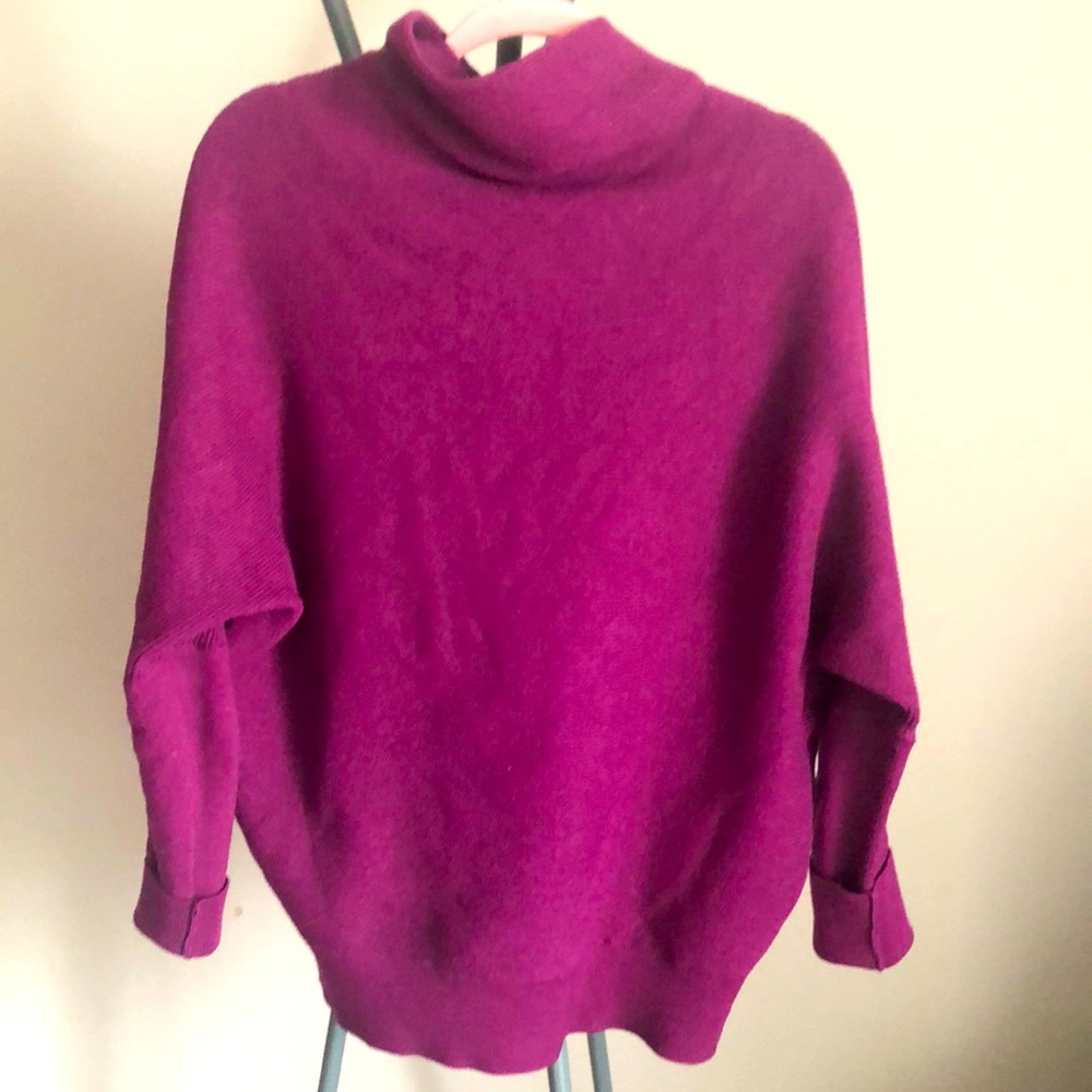 BLUIVY YOUNG CONTEMPORARY Dolman Sweater